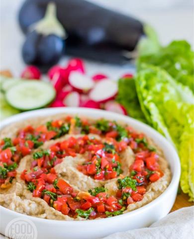 Baba Ganoush mit gerösteten Auberginen - (c) aubergine.nl Baba Ganoush mit gerösteten Auberginen - (c) aubergine.nl