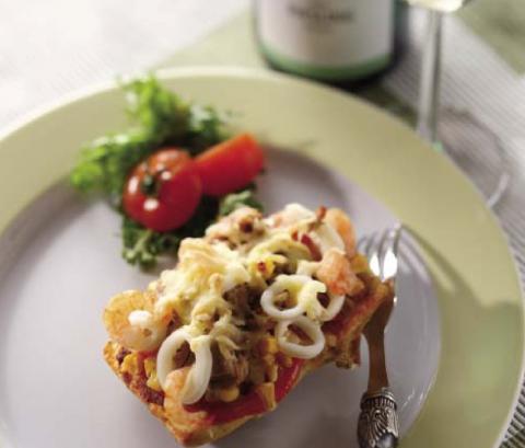 Ciabatta-Pizza mit Meeresfrüchten - (c) Deutsches Weininstitut Ciabatta-Pizza mit Meeresfrüchten - (c) Deutsches Weininstitut