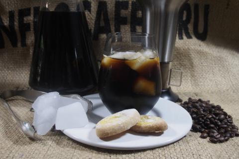Cold brew Coffee on the Rocks - (c) Jörg Bornmann Cold brew Coffee on the Rocks - (c) Jörg Bornmann