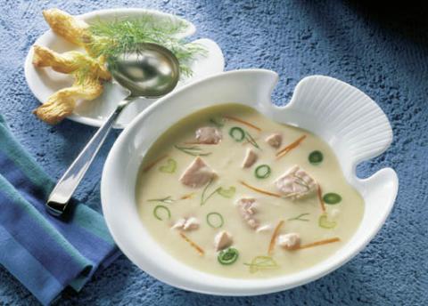 Gourmet Fischsuppe mit Lachs - (Wirths PR)