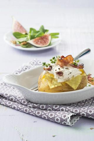 Ofenkartoffel Bacon mit Feigen-Ziegenfrischkäse-Dip - (c) Chavroux Ofenkartoffel Bacon mit Feigen-Ziegenfrischkäse-Dip - (c) Chavroux