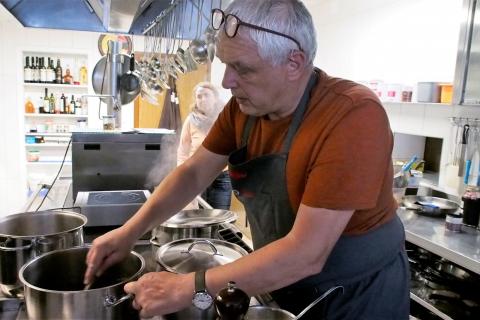 Sigie Augschneller ist Gourmets in Südtirol bereits seit Jahren nicht zuletzt als Haubenkoch ein Begriff - (c) Jörg Bornmann Sigie Augschneller ist Gourmets in Südtirol bereits seit Jahren nicht zuletzt als Haubenkoch ein Begriff - (c) Jörg Bornmann