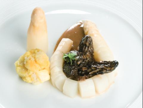 Spargel mit Morcheln - (c) OEWM Spargel mit Morcheln - (c) OEWM