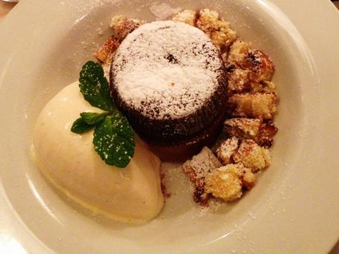 Panettone-Törtchen mit gesalzenem Karamell - (c) Bauli Panettone-Törtchen mit gesalzenem Karamell - (c) Bauli