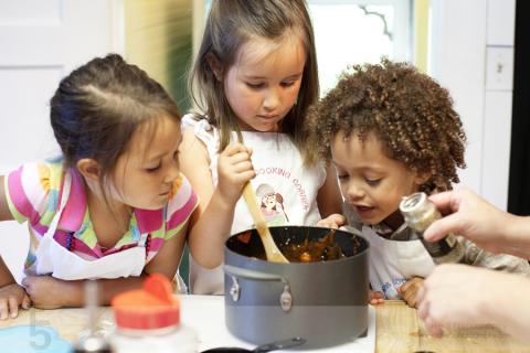 Wir kochen mit Ihren Kids - Virtuelle Kochkurse für Kinder und die ganze Familie