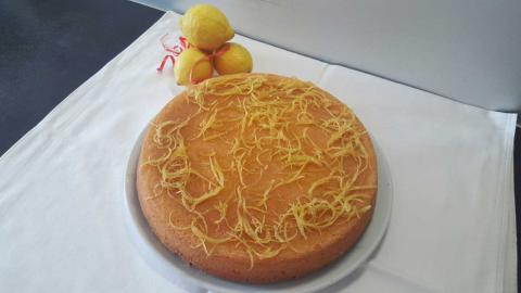 Torta al Limone dell Isola dei Pescatori - (c) Roberto Maggioni Torta al Limone dell Isola dei Pescatori - (c) Roberto Maggioni