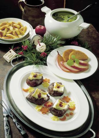 Tranchen vom Rehfilet mit Schupfnudeln - (c) www.weihnachtsmenue.de Tranchen vom Rehfilet mit Schupfnudeln - (c) www.weihnachtsmenue.de