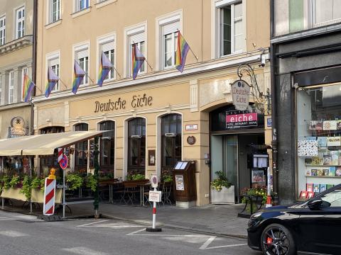 Deutsche Eiche im Gärtnerplatzviertel in München, eine Führung wie ein Theaterstück. Ein Spaziergang durch eine wilde Vergangenheit bis in die Gegenwart - (c) Gabi Dräger