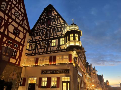 Stimmungsvoller Rundgang durch Rothenburg - Weihnachten beginnt am „Reiterlesmarkt“ - (c) Eva-Maria Mayring