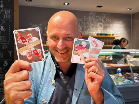 Im kulinarischen Kartenspiel ist der Edelgreissler Herwig Ertl der Hauptgewinn - (c) Maren Recken Im kulinarischen Kartenspiel ist der Edelgreissler Herwig Ertl der Hauptgewinn - (c) Maren Recken