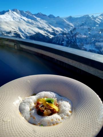 Weißer Rausch und Haubenküche - In St. Anton am Arlberg kommen Wintersportler und Feinschmecker auf ihre Kosten - (c) Gabi Vögele